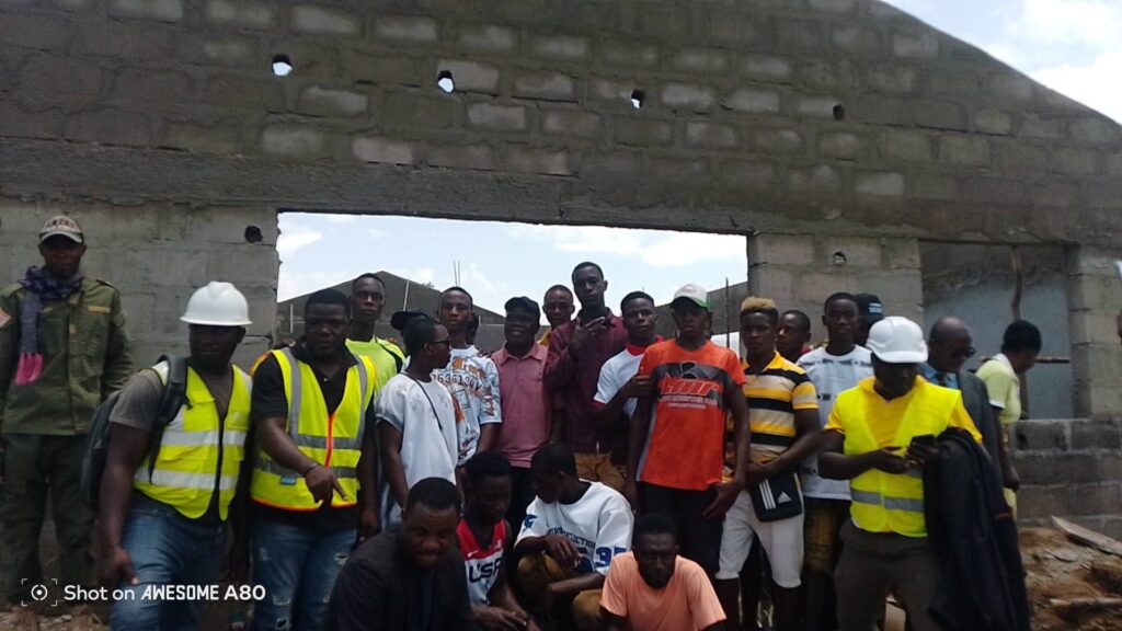 Senator Bartekwa Tours Community Projects